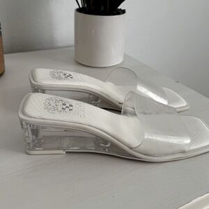 Vince Camuto Beyinds Wedge Mule clear/white